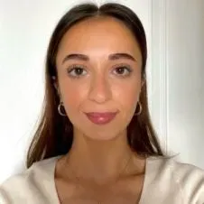 Soutien scolaire par une étudiante en enseignement