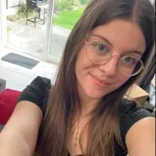 Baby-sitter, aide aux devoirs… je m'adapte sans problème ! 