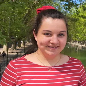 Babysitter eudiante ecole d'infirmière 