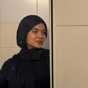 I am patient caring looking for a job