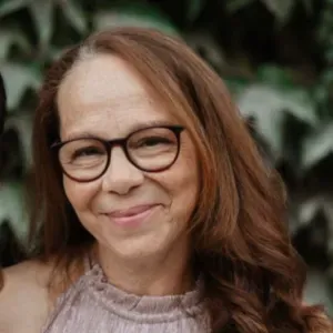 Auxiliaire de santé diplômé pour aidé vos aînés à domicile 