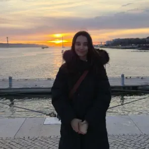 Garde d'enfant, Giulia étudiante de psychologie 