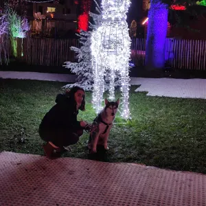 une nounou avec beaucoup d'amour