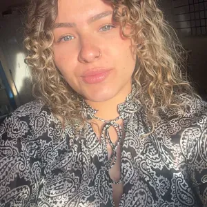 Baby-sitter avec un peu d'expérience lure