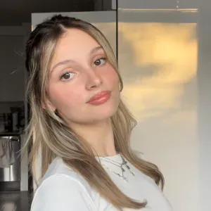 Pet sitter (gatti o cani) a Paviaa