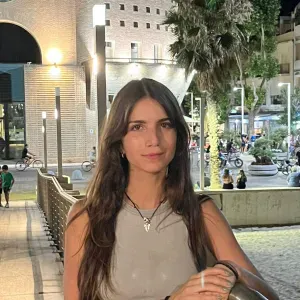 Baby-sitter sérieuse en région parisienne.