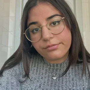 Studentessa universitaria per lavoro part-time