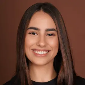 Babysitter para cuidados em Mafra