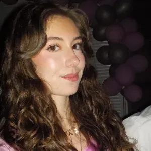 Pet-sitter attentionnée pour vos chiens et chats à Hyères