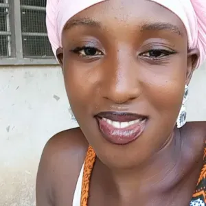 Baby-sitter expérimenté en côte d'ivoire 