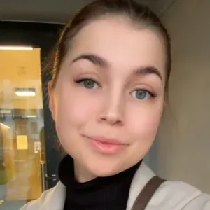 Odpowiedzialna opiekunka do dziecka 