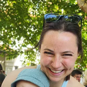 Erfahrene Babysitterin sucht Dich