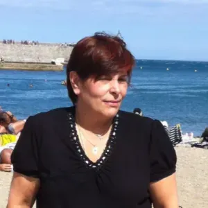 Si vous recherchez un pet-sitter jemila est la