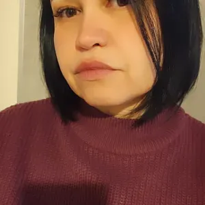 Je  cherche travailler  comme femme de ménage .