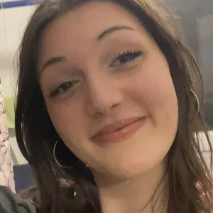 Baby-sitter étudiante à temps partiel