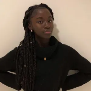 Babysitter sérieuse à Poitiers – dispo week-ends & vacances