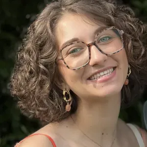 Baby-sitter créative à Amiens : Ateliers, balades et jeux !