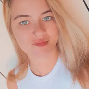 Cuidadora experiente e formada em enfermagem – Lisboa