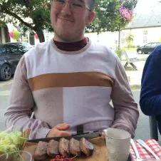 Un pet Sitter habituer au contact des animaux