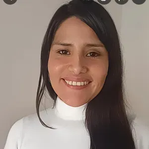 Cuidadora de mascotas en Sants