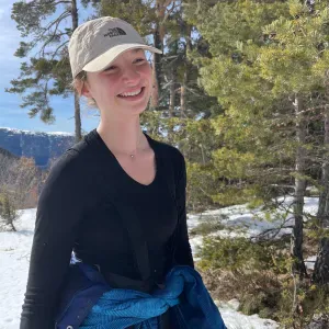 Bonjour, Je propose de garder vos enfants.