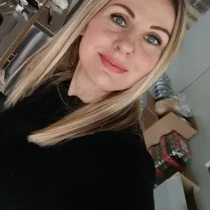 Emploi de baby-sitter Uchaux