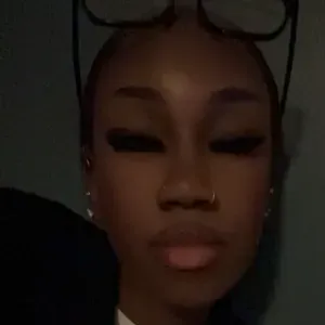 Baby-sitter garde d'enfants dans Paris