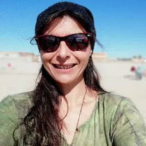 Cherche activité ménagère et aide