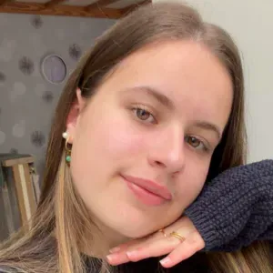 Baby-sitter disponible hainaut et haut de france