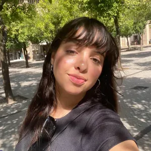 Babá com reforço nas lições e boa convivência! 