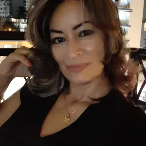 Licenciada em enfermagem. Cuidados de adultos 