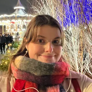 Baby-sitter avec formation d'infirmière pédiatrique 