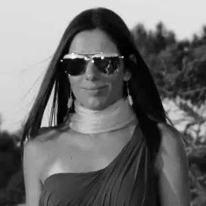 Procura-se empregada doméstica