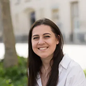 Baby-sitter expérimenté à Caen et alentours 