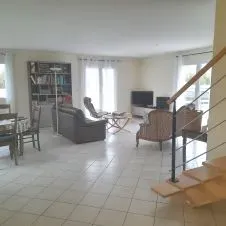 Ménage 2 fois 2 ou 3 heures par semaine.