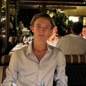 Baby-sitter avec un peu d'expérience à Nancy 