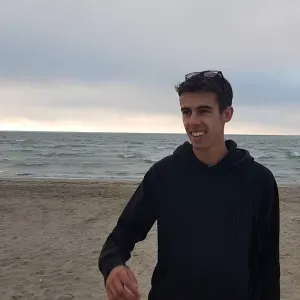 Baby-Sitter de 26 ans dans le 10ème à Paris!