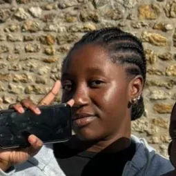 Ancienne étudiante en ASSP motivée pour garder vos enfants !