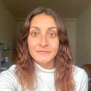 Baby-sitter expérimentée en Angleterre