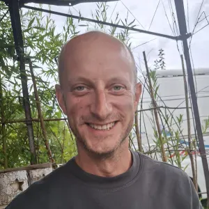 Je cherche une baby-sitter à domicile