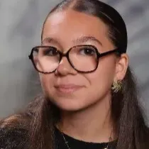 Jeune baby-sitter sérieuse cherche enfants 