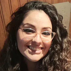 Empregada limpeza/ babysitter/cuidadora/petsitter