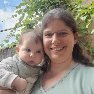 Recherche baby-sitter 