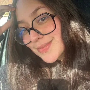  Nounou Katerine – 29 ans, hispanophone, maman d'une petite 