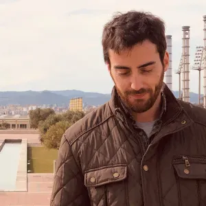 Procuro empregada de limpeza