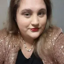 Babysitter c/ experiência e curso primeiros socorros