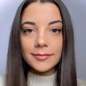 Cuidadora de niños en Cornellà de Llobregat. Experiencia y formación