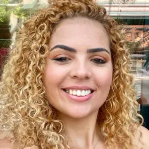 Babysitter com experiência na região do Porto/Maia