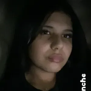 baby sitter qui adore les enfants 