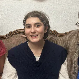 Baby-sitter novice calme et créative 